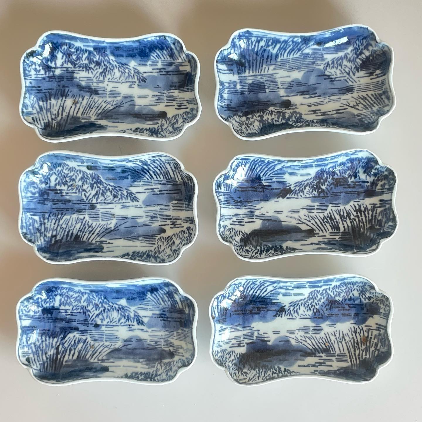 印判染付竹薮図型押し長皿